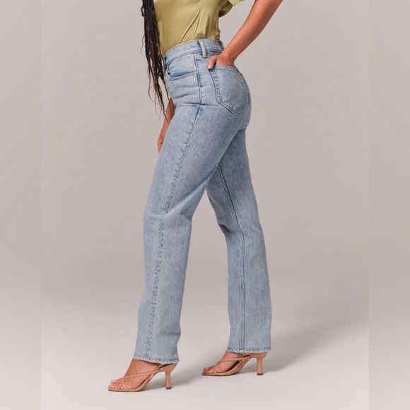 A&F 90’s STRAIGHT HIGH RISE JEANS CROSSOVER WAIST,  Size 28L - Picture 4 of 12